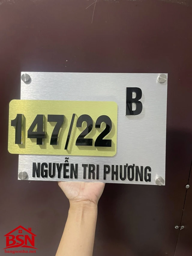 Bảng số nhà alu bạc xước tên đường Nguyễn Tri Phương