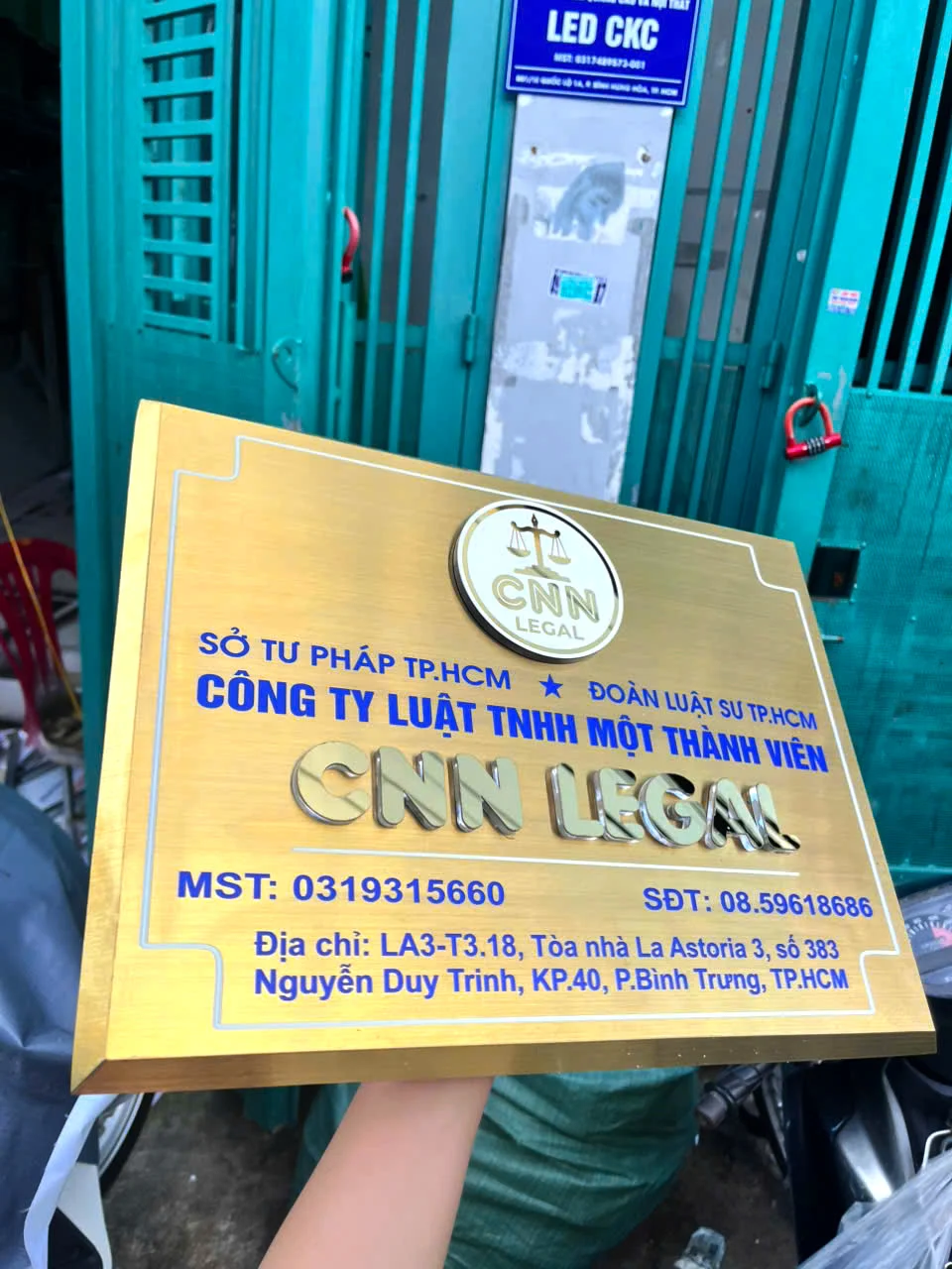 Biển Hiệu Công Ty Inox In Logo Công Ty phong cách chuyên nghiệp