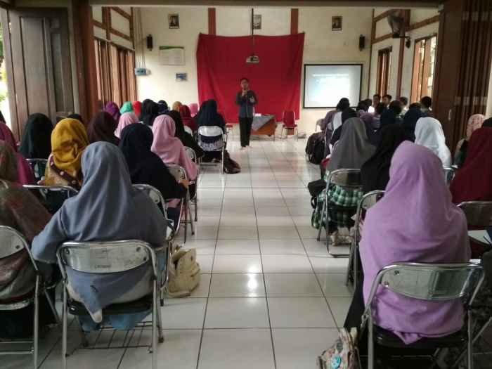 Scie-Cent IsEF SEBI Gelar Kajian “Edukasi Fintech”
