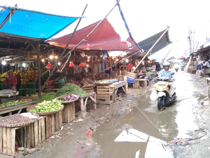 Kondisi Pasar Tradisional, Masih Jauh dari Harapan – DEPOK POS