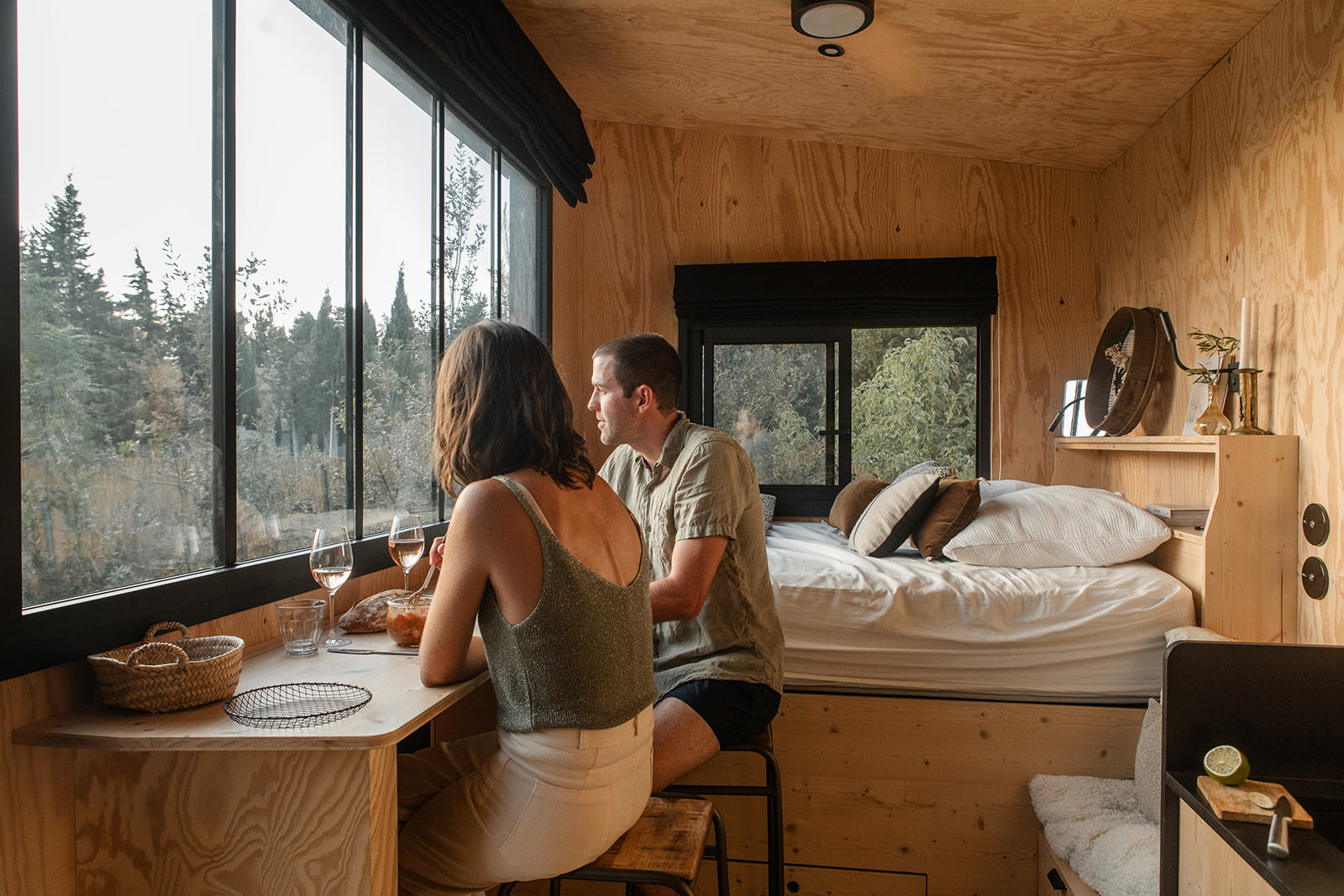 Pépiite Terre de Provence - Tiny House avec Jacuzzi en Provence à Châteaurenard — cuisine