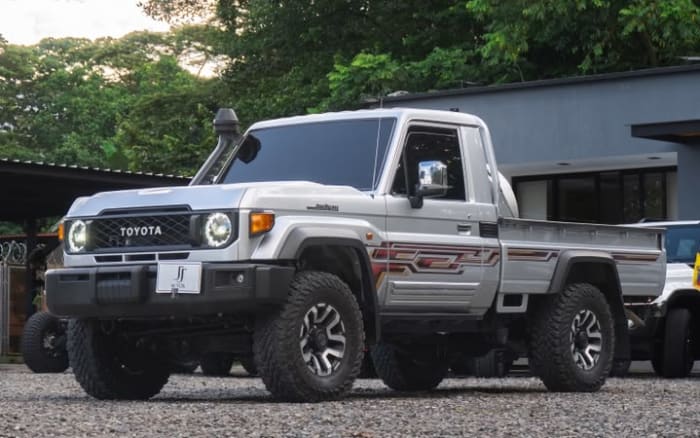 TOYOTA LAND CRUISER GDJ79 PICK UP 2024 en Villavicencio - JJ AUTOS