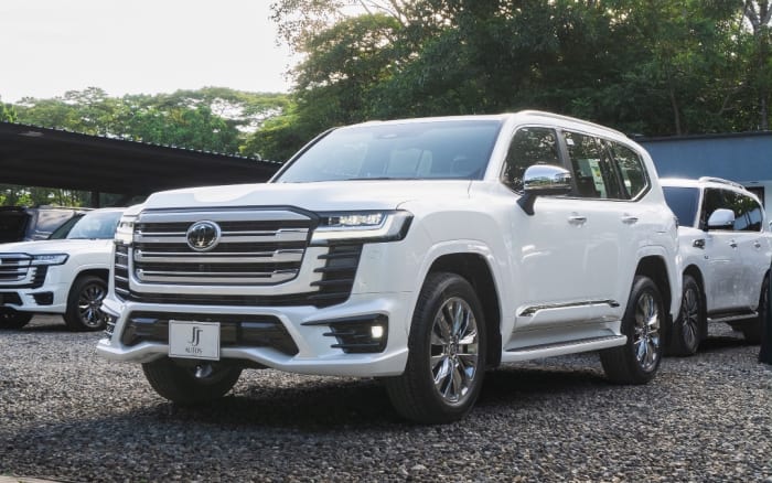 TOYOTA LAND CRUISER 300 VXR 2026 - ESPECIFICACIÓN ÁRABE en Villavicencio - JJ AUTOS