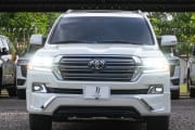 Toyota Land Cruiser LC200 Excalibur 2016 Diésel 4x4 - foto 3