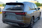 LEXUS LX 700h 2026-0km - foto 4