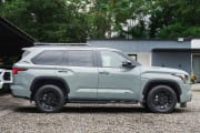 Toyota Sequoia Limited TRD Off-Road 2026 — Lunar Rock - foto 4