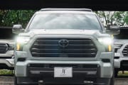 Toyota Sequoia Limited TRD Off-Road 2026 — Lunar Rock - foto 2