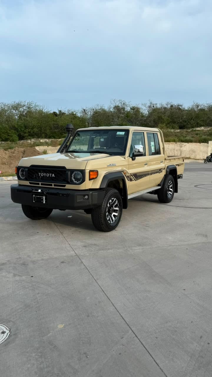 TOYOTA LAND CRUISER 79 SERIE DOUBLE CAB 2025 en Villavicencio - JJ AUTOS