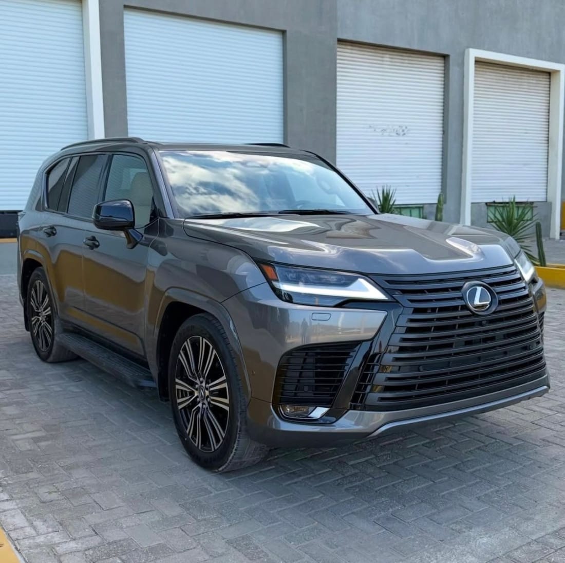LEXUS LX 700h 2026-0km en Villavicencio - JJ AUTOS