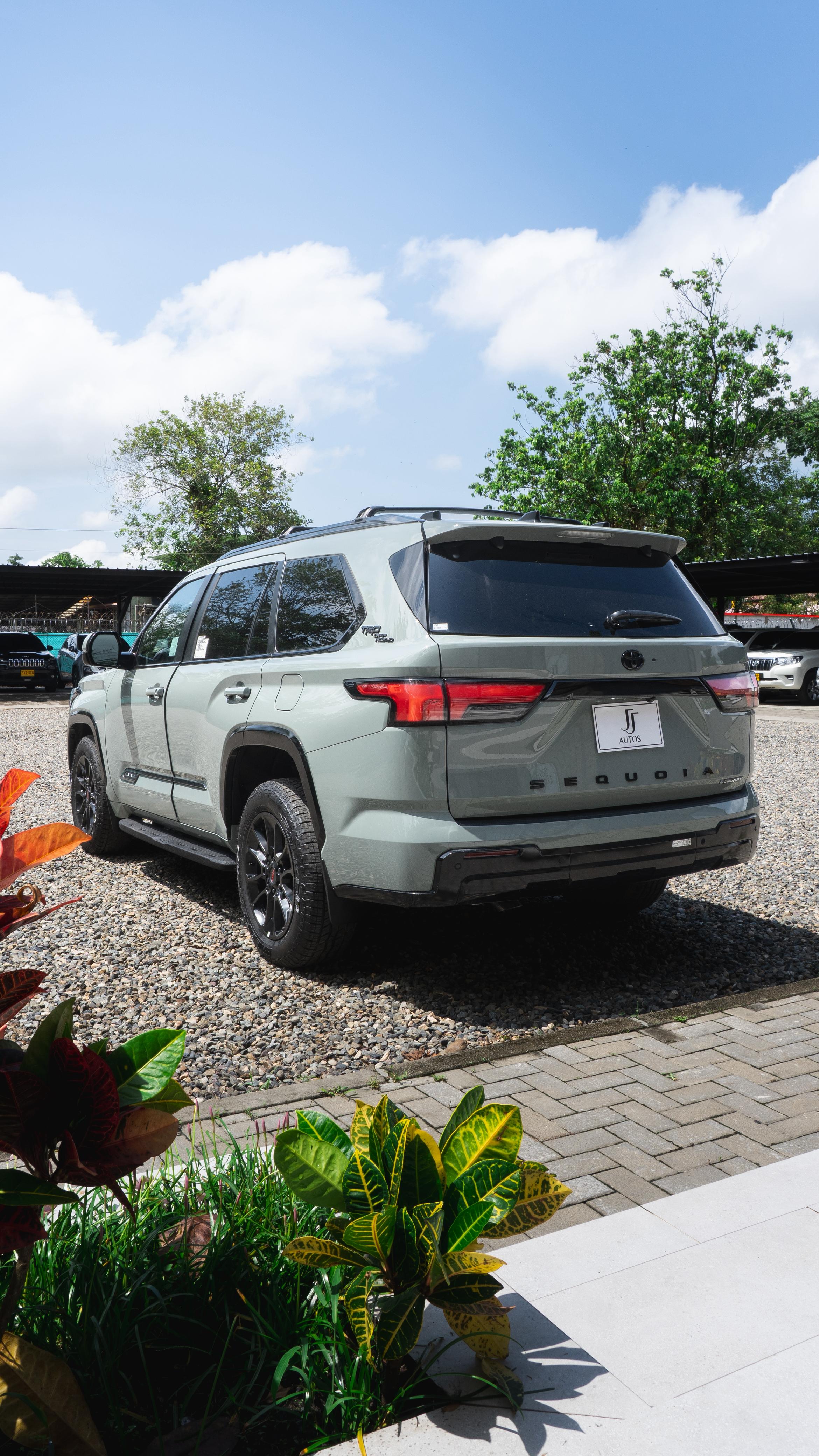 TOYOTA SEQUOIA  PLATINUM TRD 2026 - foto 6