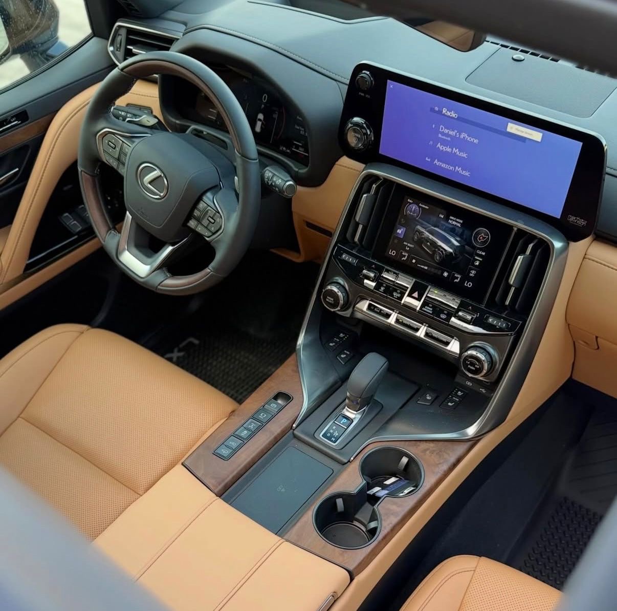 LEXUS LX 700h 2026-0km - foto 8