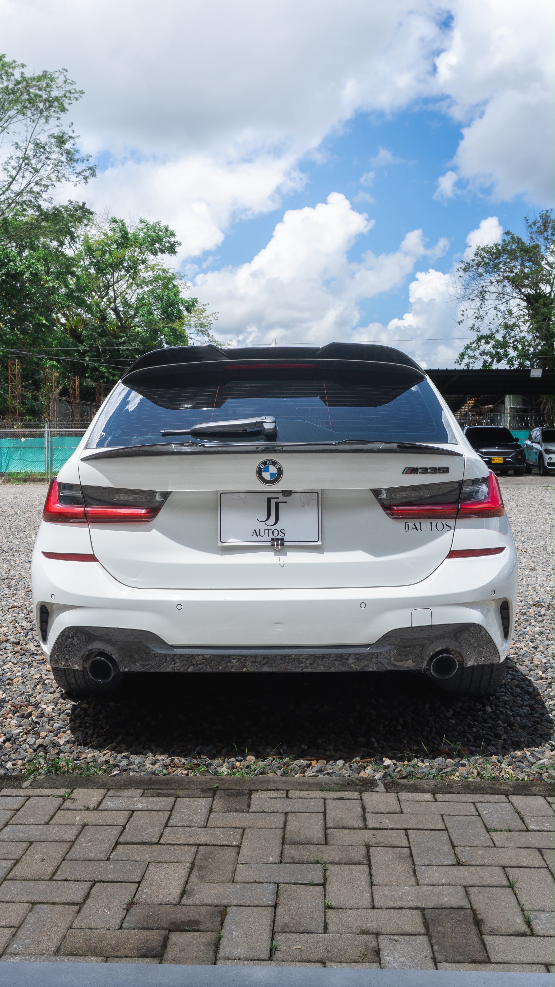 BMW 330i TOURING EDICIÓN M - foto 5