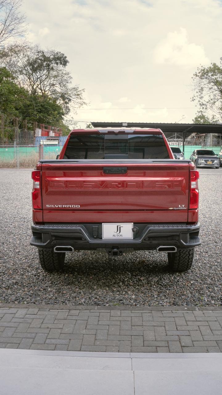 CHEVROLET SILVERADO Z71 2023 - foto 2