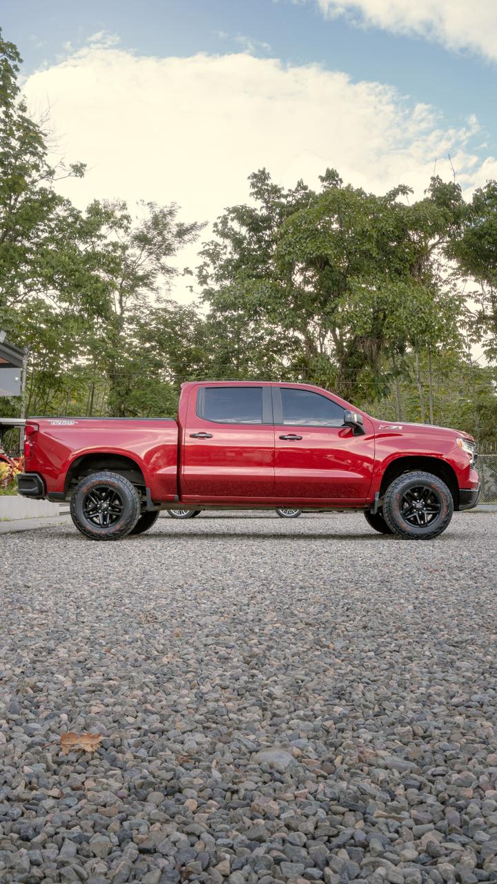 CHEVROLET SILVERADO Z71 2023 - foto 3