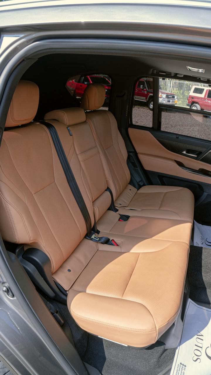 LEXUS LX 700h LUXURY 2026 - foto 17