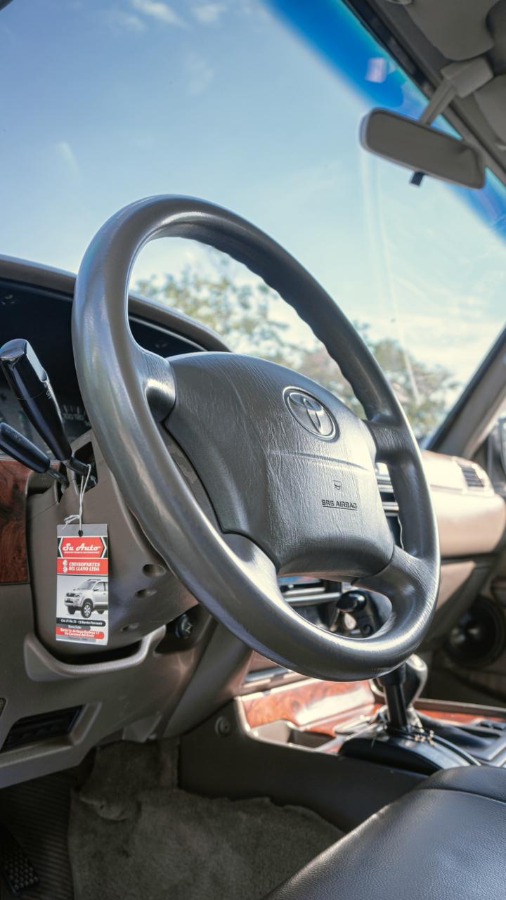TOYOTA BURBUJA LAND CRUISER VX 4.500 GASOLINA 2004 - foto 9