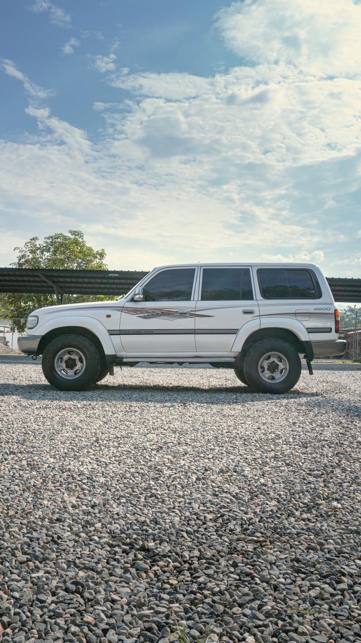 TOYOTA BURBUJA LAND CRUISER VX 4.500 GASOLINA 2004 - foto 11