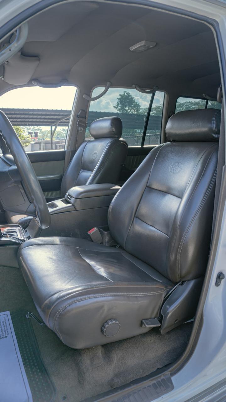 TOYOTA BURBUJA LAND CRUISER VX 4.500 GASOLINA 2004 - foto 18