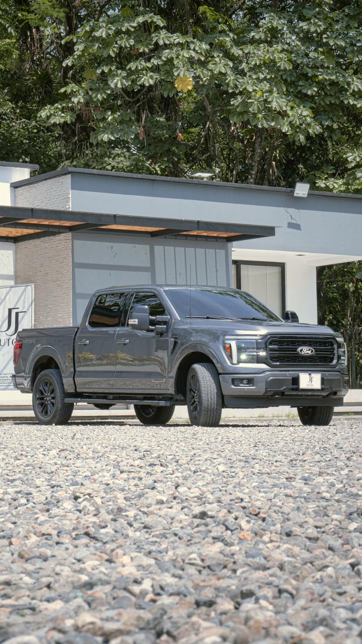 FORD F-150 LARIAT V6 3.5 HÍBRIDA 2025 - foto 9