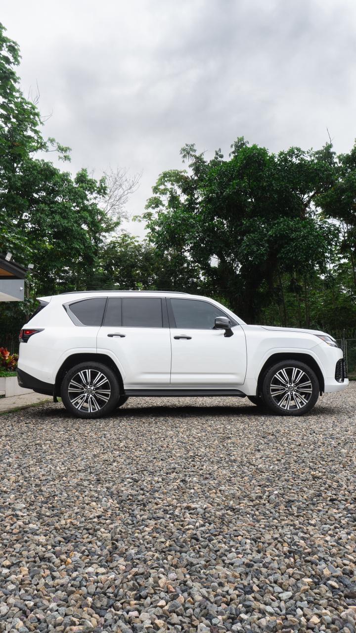 Lexus LX 700h 2026 - foto 14