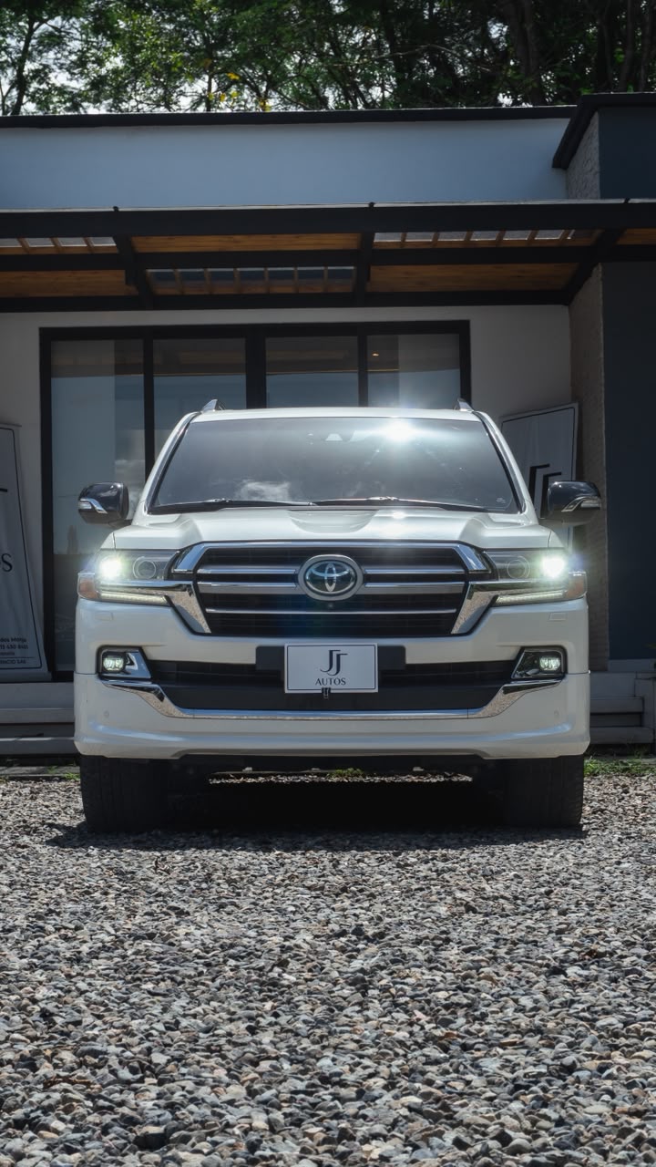 Toyota LC200 Executive Lounge 2021 en Villavicencio - JJ AUTOS
