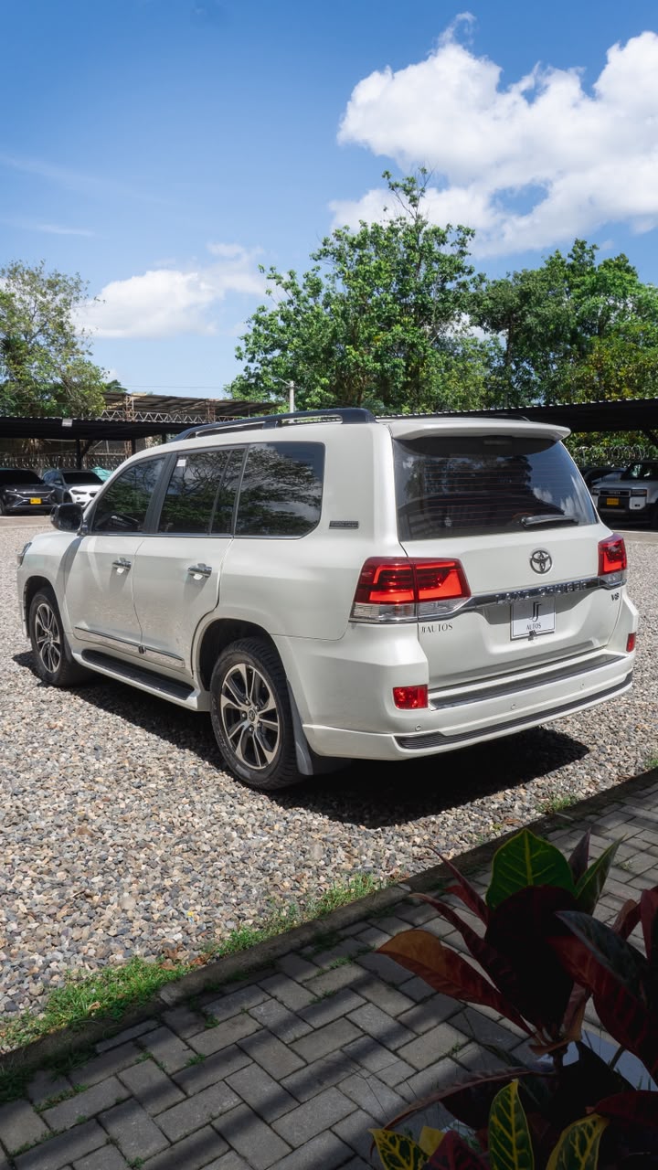 Toyota LC200 Executive Lounge 2021 - foto 19