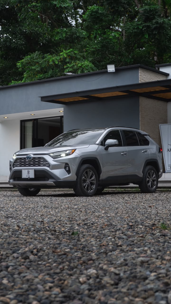 Toyota RAV4 Limited Hybrid 2022