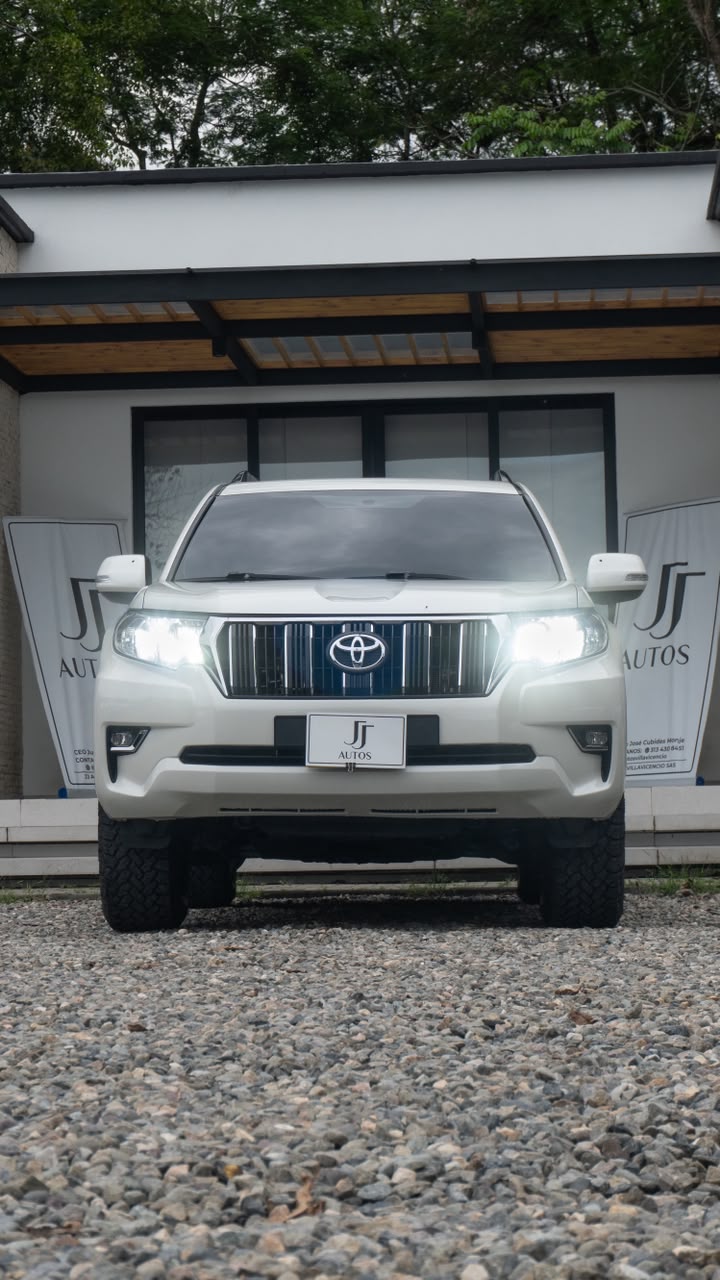 Toyota Prado TXL 2022 Diésel