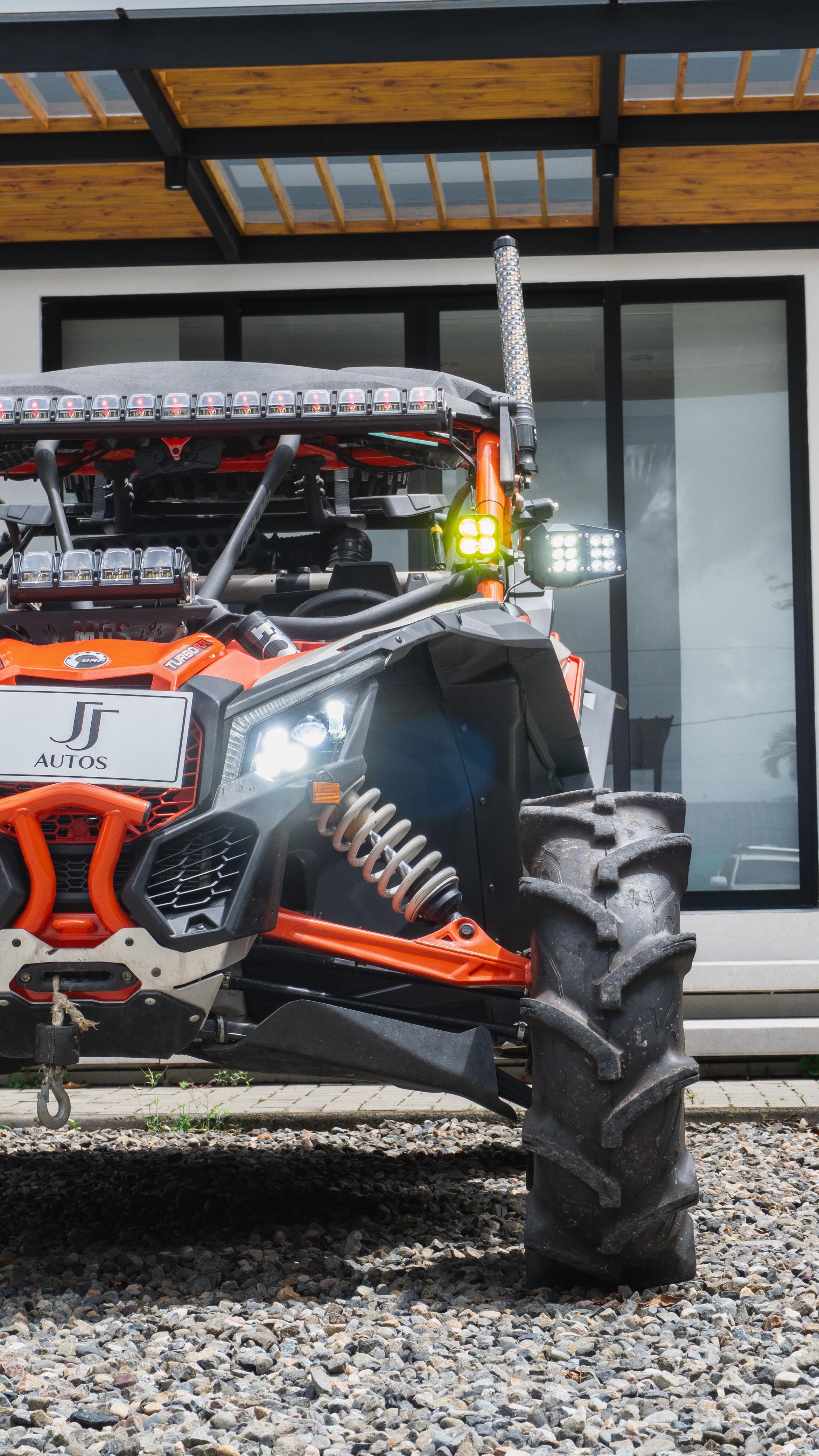 CAN-AM MAVERICK X3 TURBO RR 2022 - foto 10