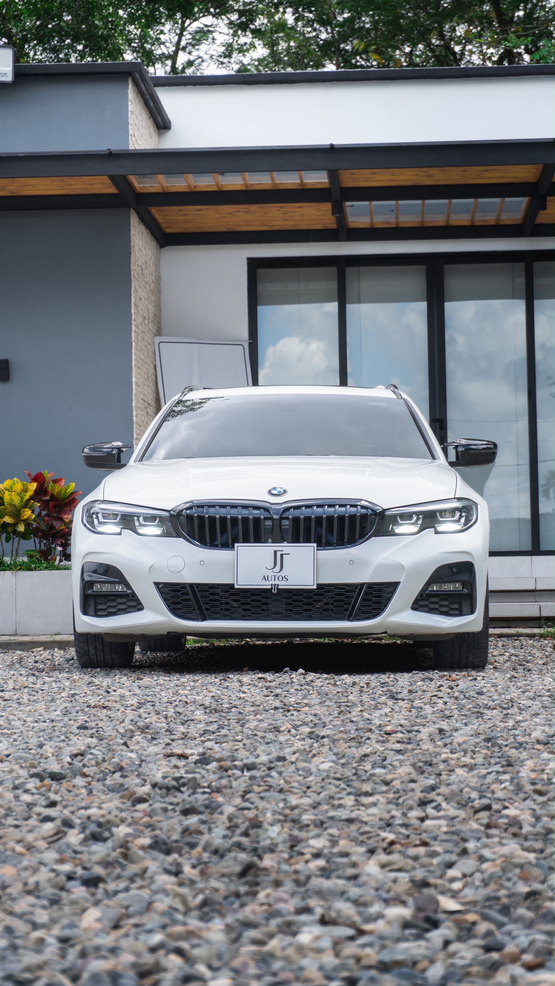 BMW 330i TOURING EDICIÓN M en Villavicencio - JJ AUTOS