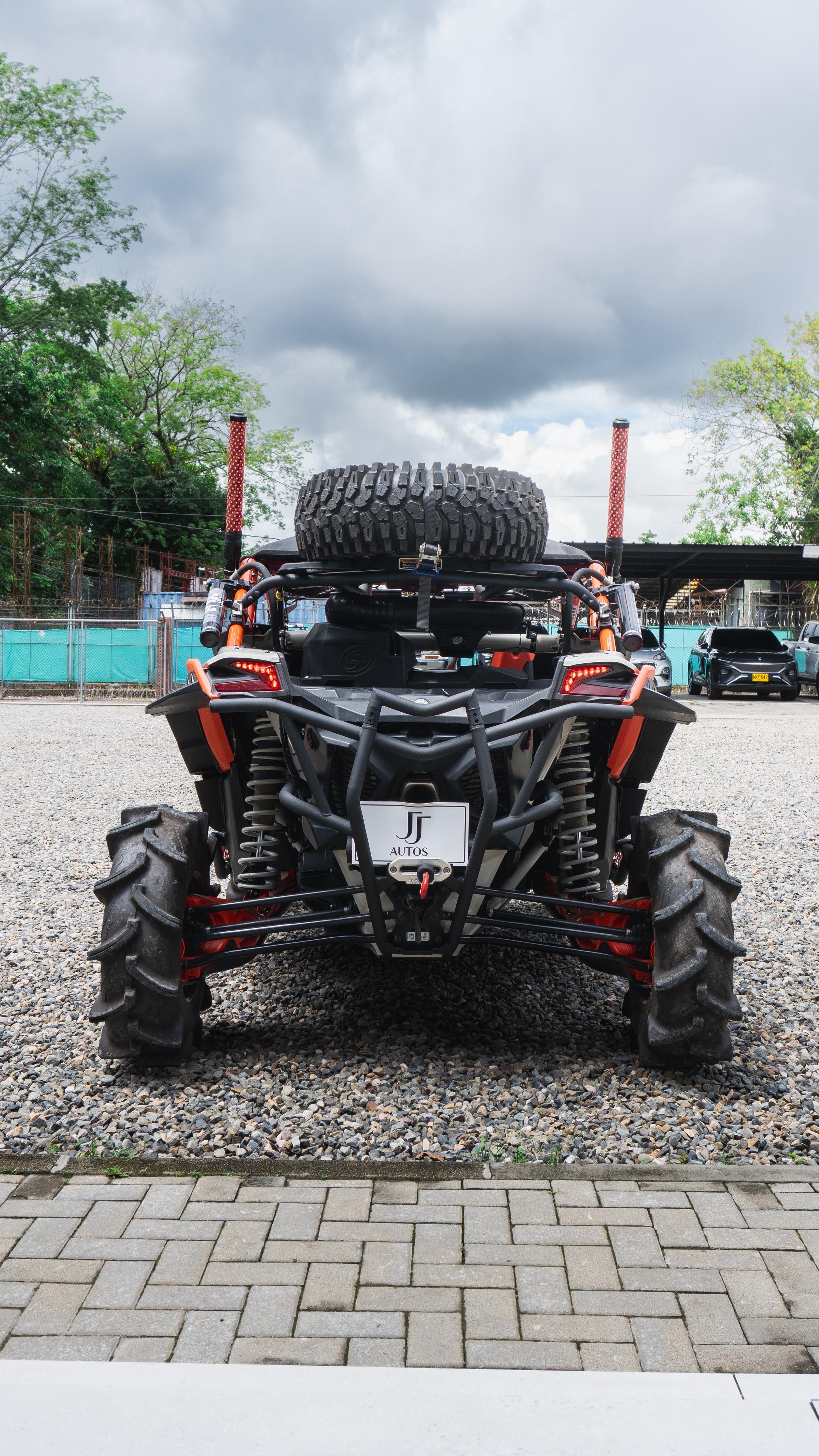 CAN-AM MAVERICK X3 TURBO RR 2022 - foto 8