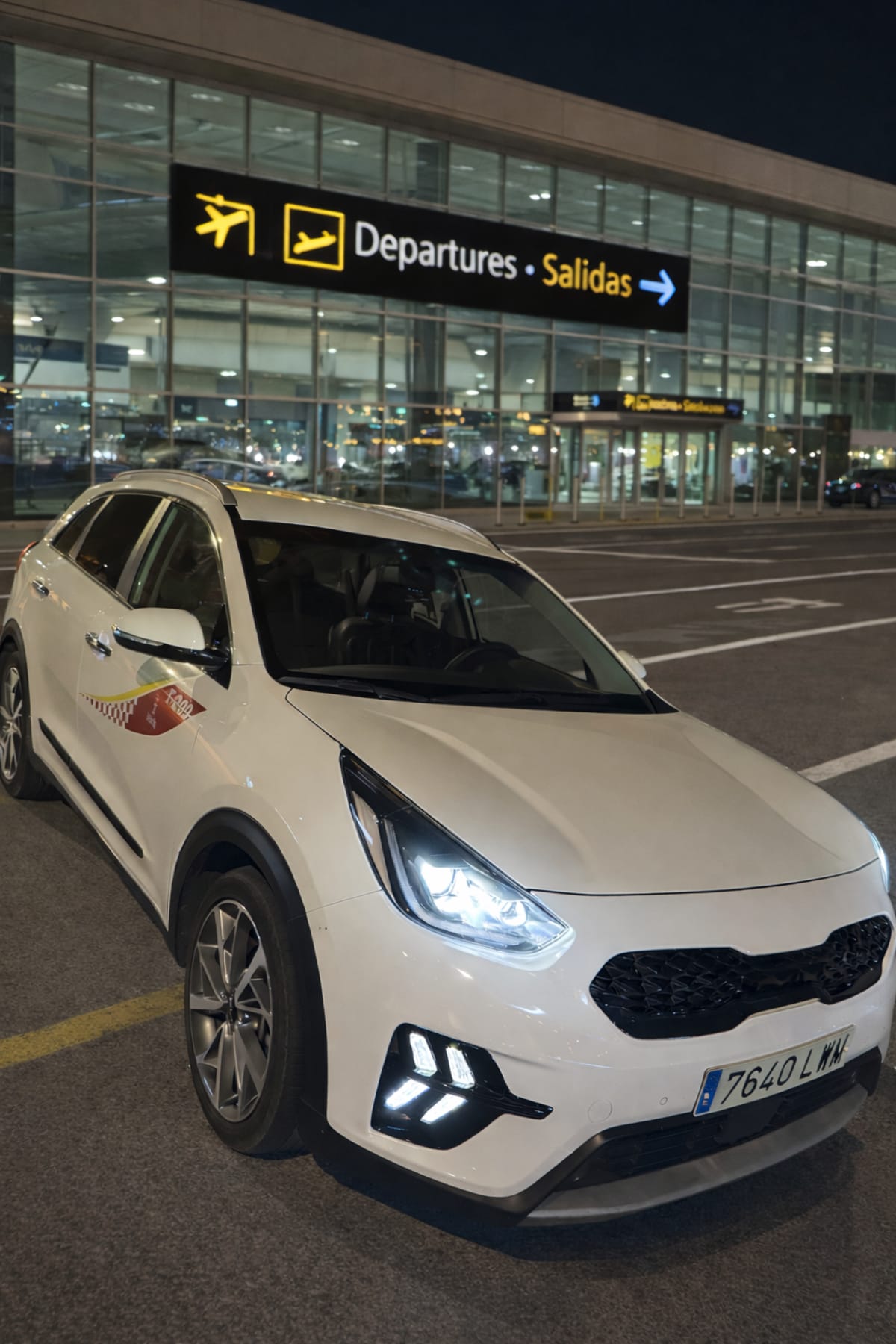 Taxi Lorente Murcia - Exterior frontal detalle