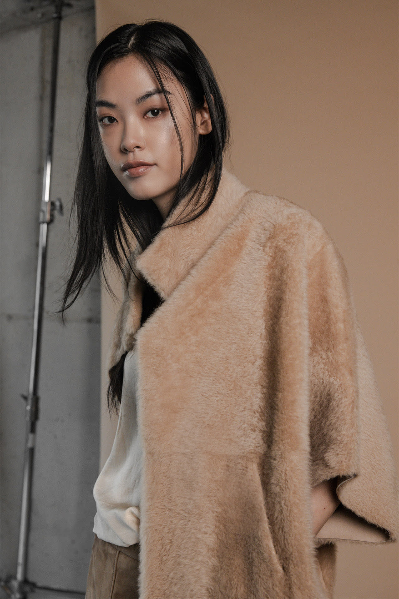 Ayasse lammfellcape wendbar caramello