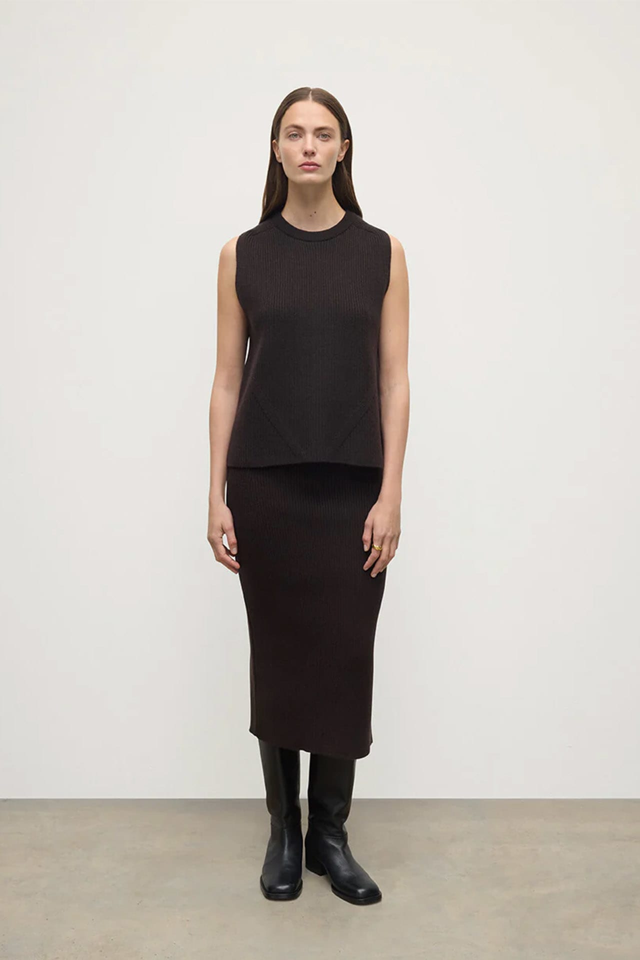 Johnstons of Elgin ribbed round neck tank, ribbed skirt , cashmere