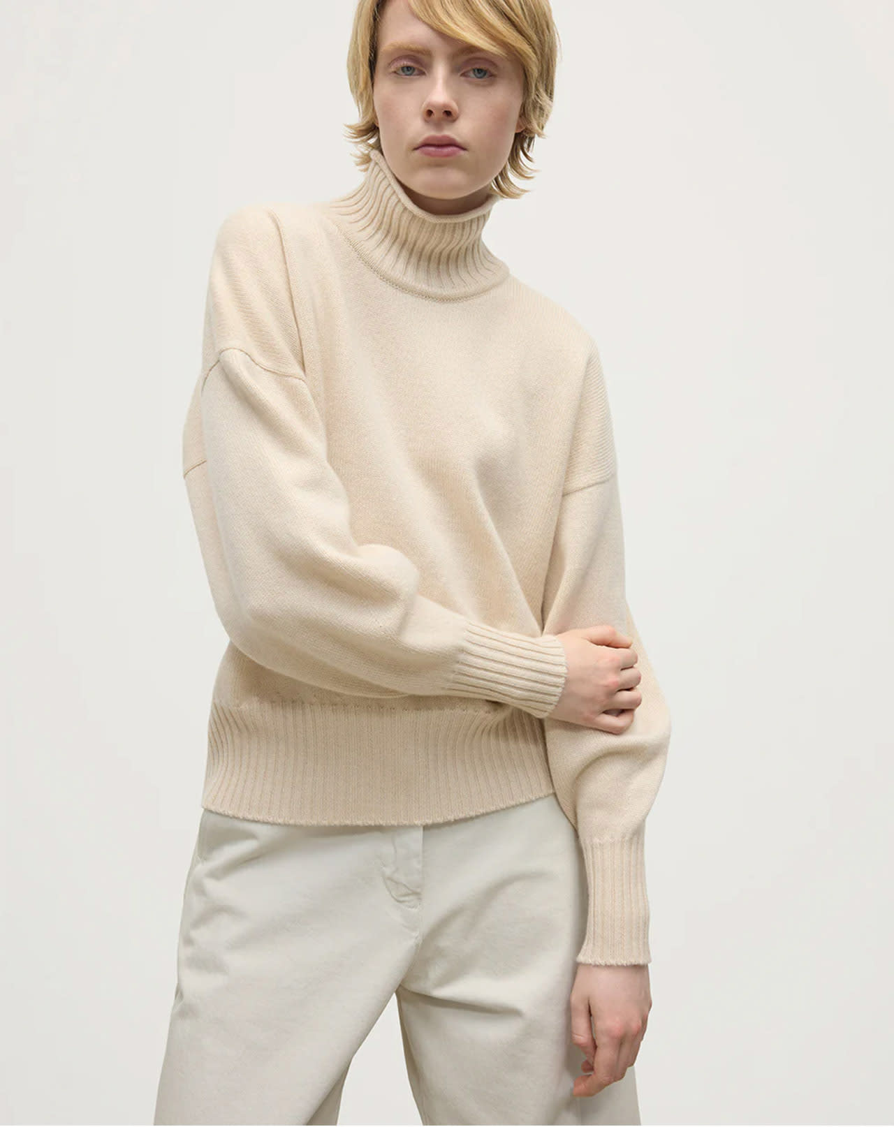 Johnstons of Elgin oversized sweater , rolled edge turtle neck, cashmere