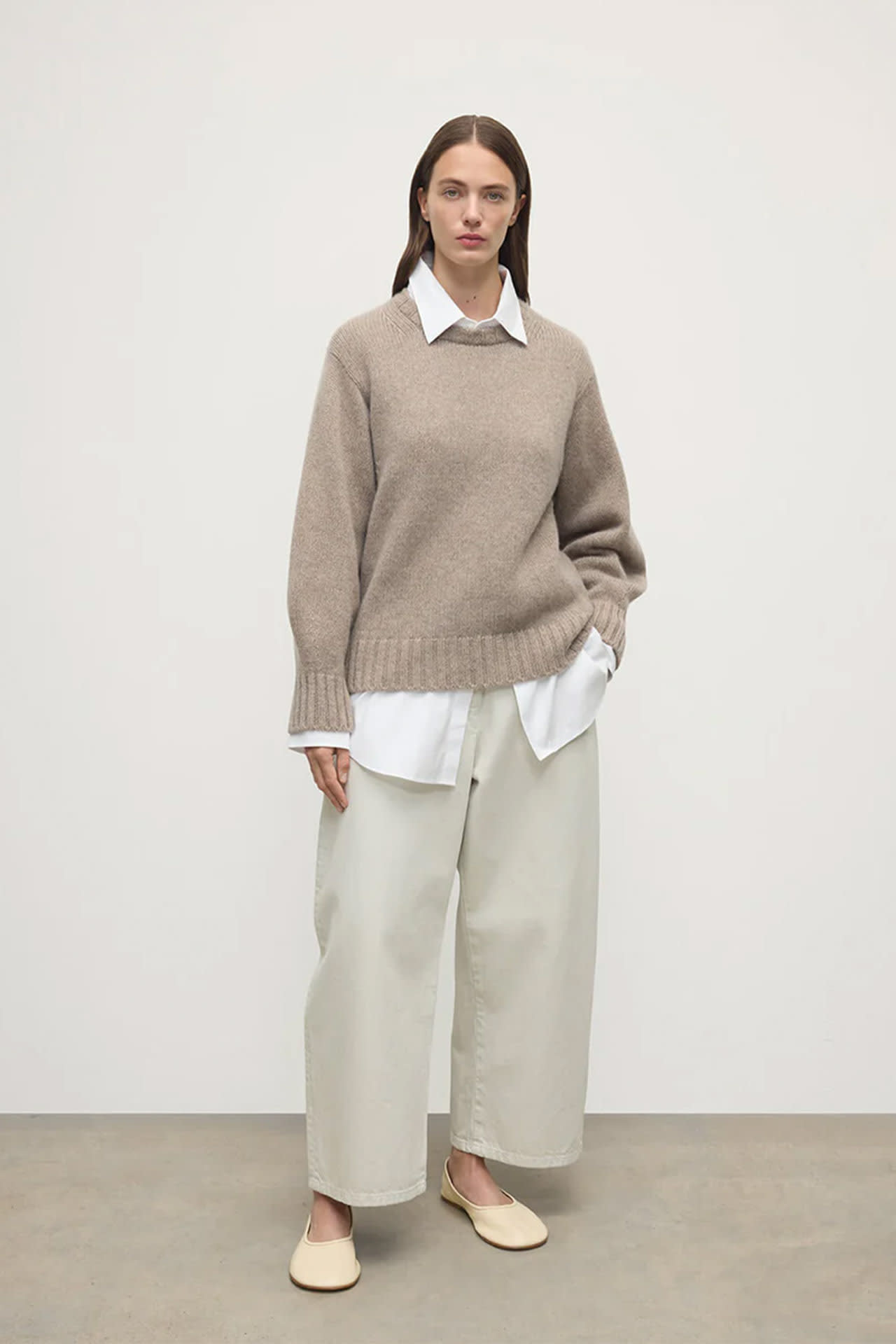 Johnstons of Elgin round neck sweater cashmere