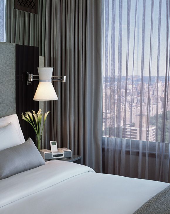 Hotels & Restaurants