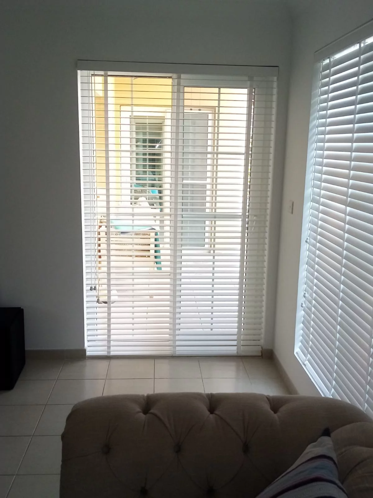 outdoor venetian blinds