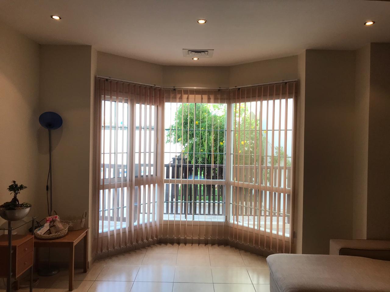 vertical window shades