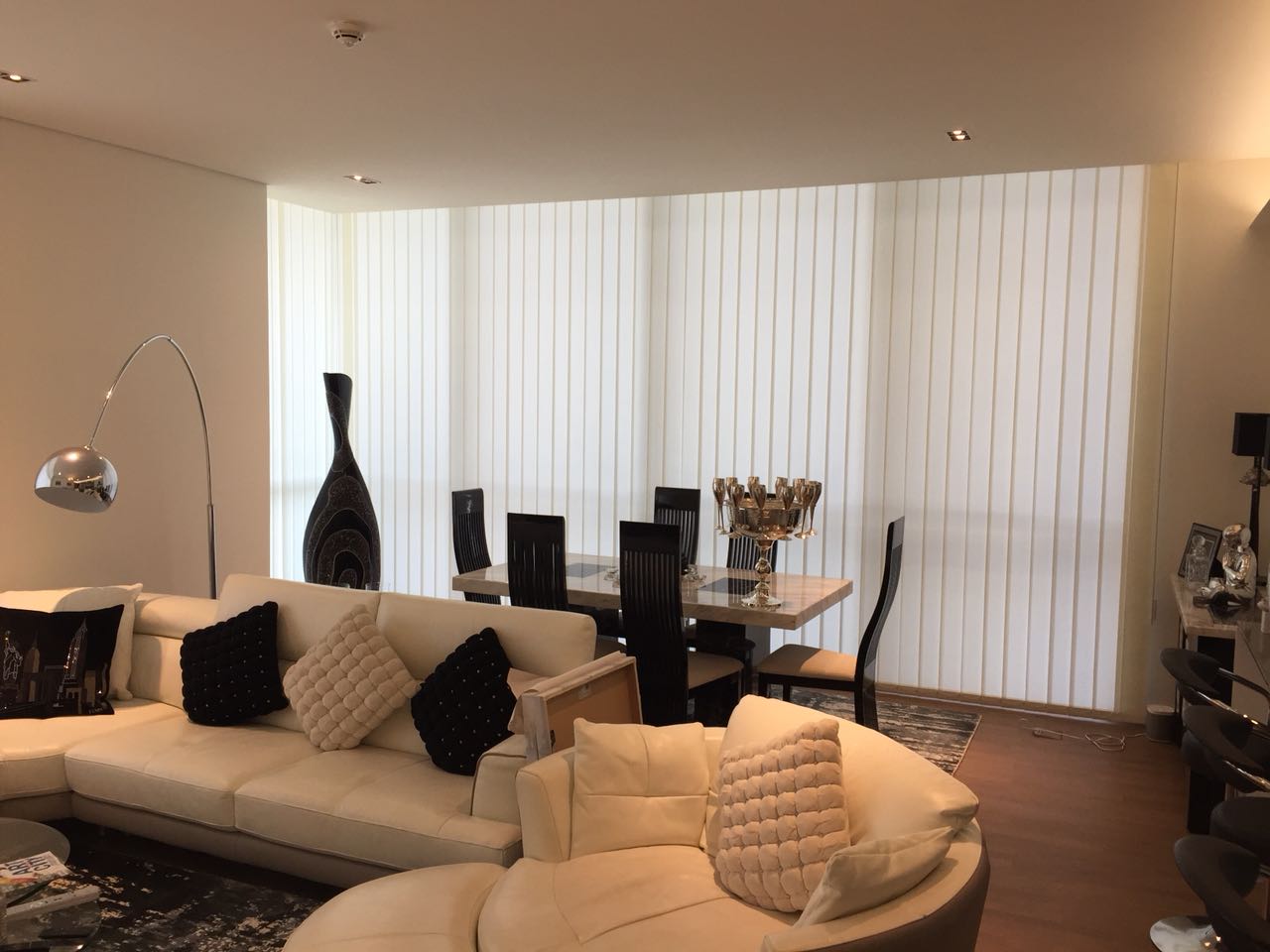 vertical window shades