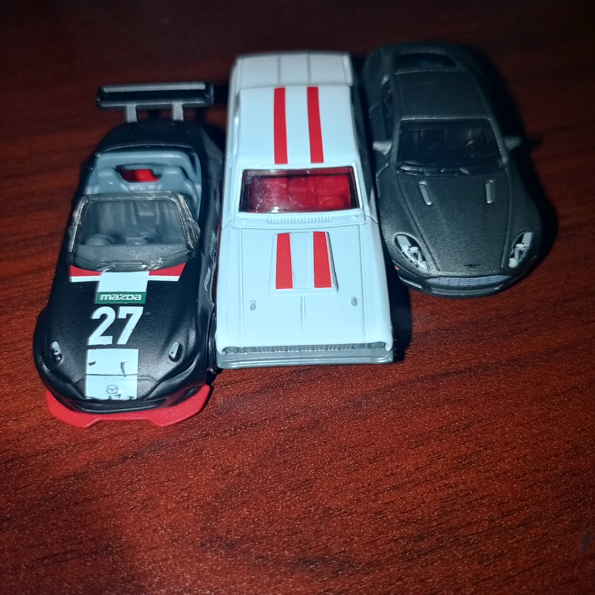 Mazda-dogde-aston martin - 1