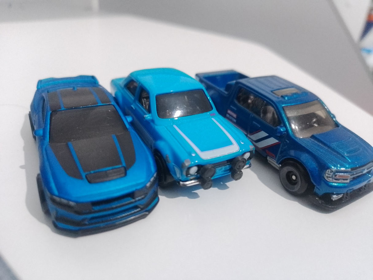 Ford lot