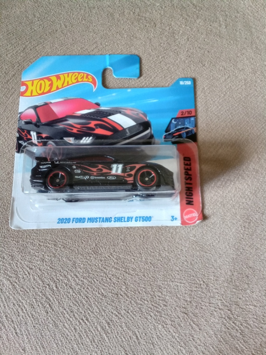 Ford mustang shelby gt500 - 1