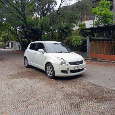 Suzuki Swift ST Matic 2011 - DP 3 Juta - Bandung