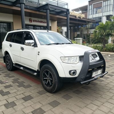 Mitsubishi Pajero Sport Dakar Matic 2012 - DP 30 Juta - Bandung
