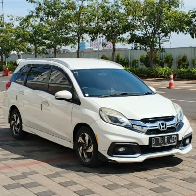 Honda Mobilio RS Matic 2016 White - DP 5 Juta - Bandung