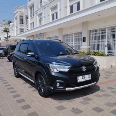 Suzuki XL 7 Alpha Hybrid Matic 2023 Black - DP 10 Juta - Bandung