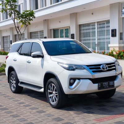Toyota Fortuner VRZ Matic Diesel 2016 White - DP 15 Juta - Bandung