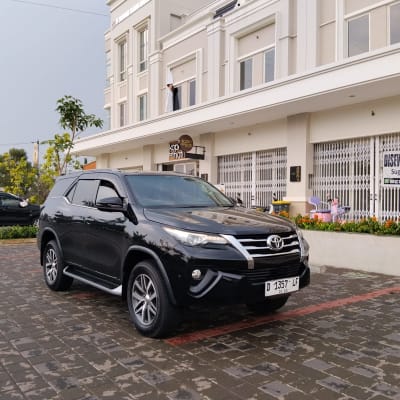 Toyota Fortuner VRZ Matic Diesel 2018 Black - DP 10 Juta - Bandung