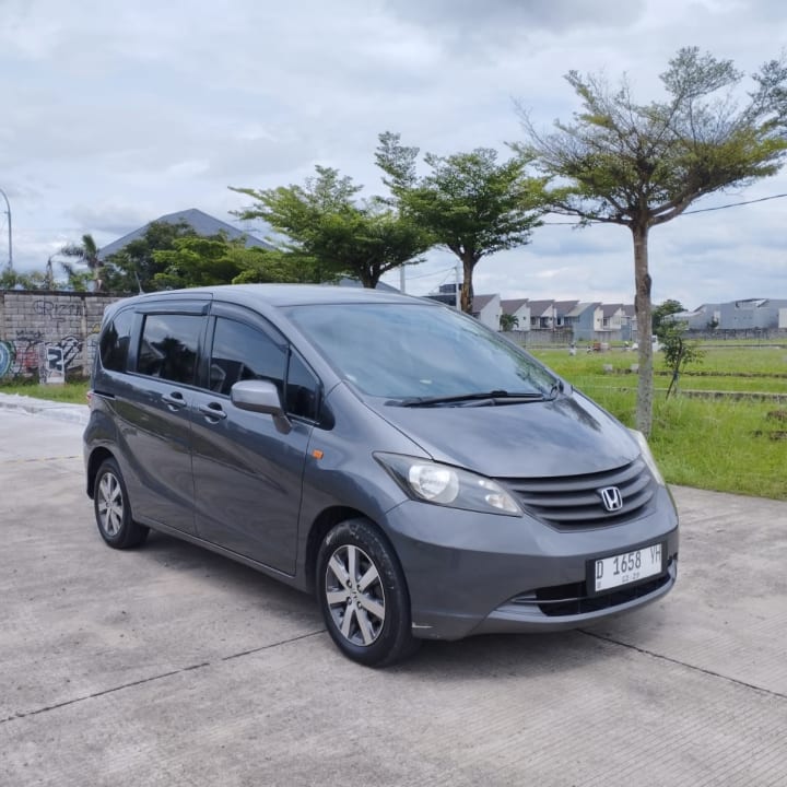 Honda Freed SD Matic 2010 - DP 5 Juta - Bandung